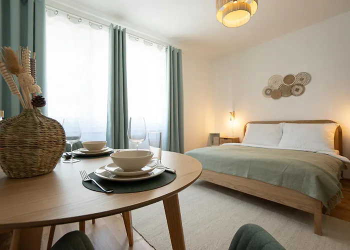 Apartamento Bright Modern In Center With A Queen Bed *