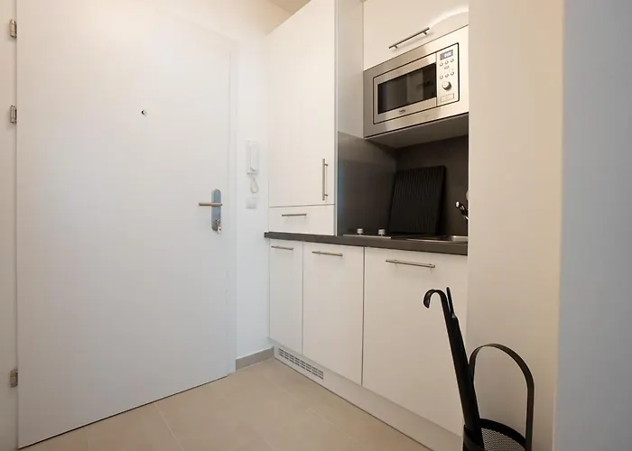 Apartamento Bright Modern In Center With A Queen Bed *