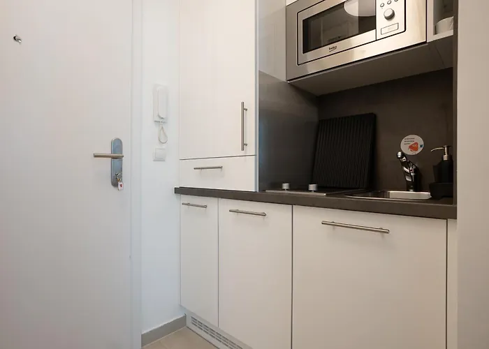 Apartamento Bright Modern In Center With A Queen Bed